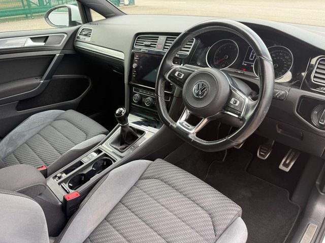View our VOLKSWAGEN GOLF