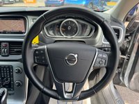 USED 2017 67 VOLVO V40 2.0 D3 Inscription Hatchback 5dr Diesel Auto Euro 6 (s/s) (150 ps) 1 OWNER, 2 KEYS, NEW MOT