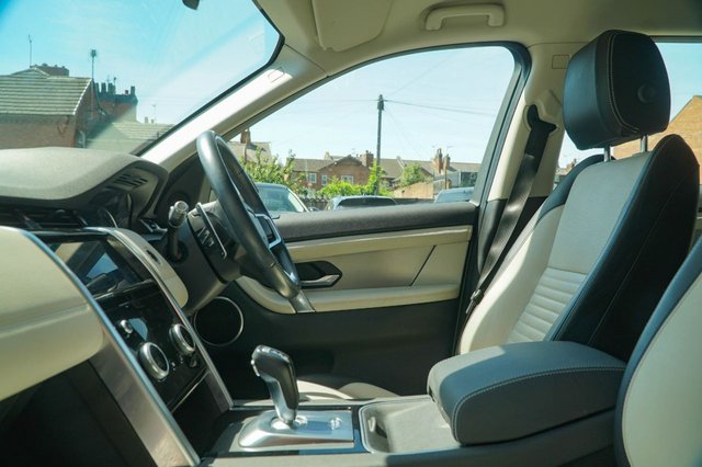 View our LAND ROVER DISCOVERY SPORT