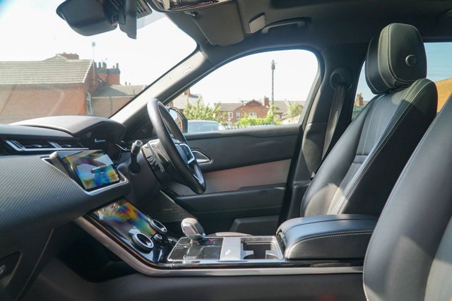 View our LAND ROVER RANGE ROVER VELAR