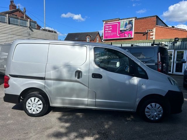View our NISSAN NV200