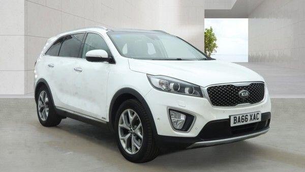 View our KIA SORENTO