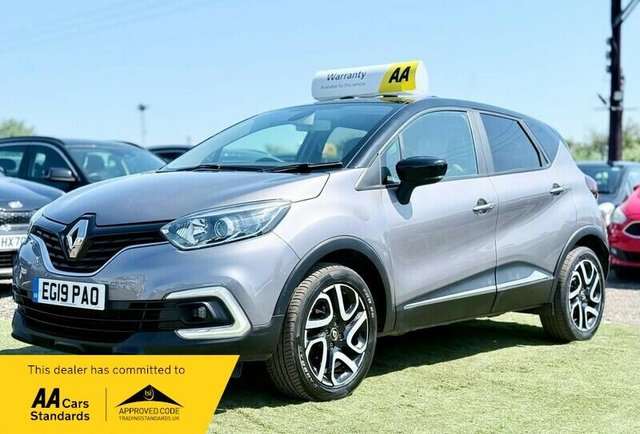 View our RENAULT CAPTUR
