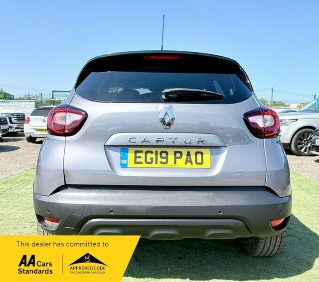 View our RENAULT CAPTUR