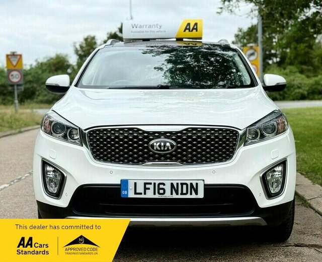 View our KIA SORENTO