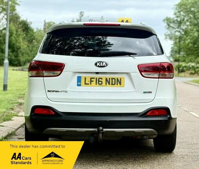 View our KIA SORENTO