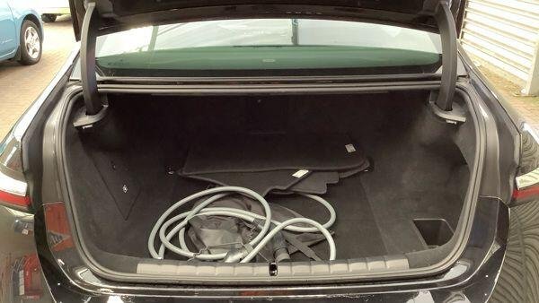 View our BMW I7