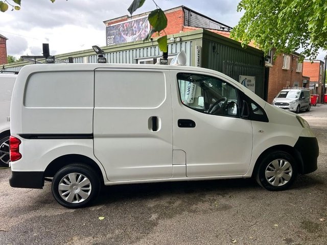 View our NISSAN NV200