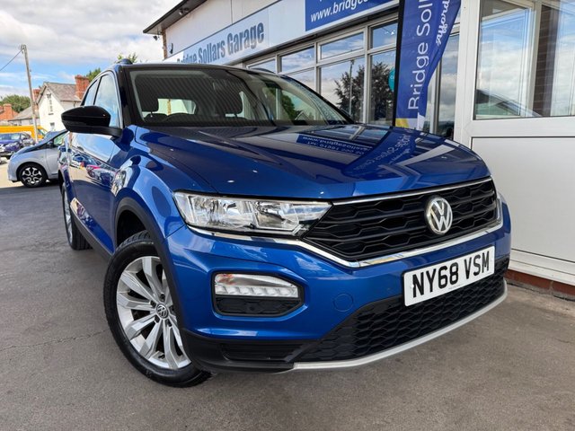 View our VOLKSWAGEN T-ROC