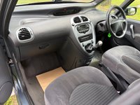 USED 2009 09 CITROEN XSARA PICASSO 1.6i 16V Desire MPV 5dr Petrol Manual (172 g/km, 110 bhp) Full MOT, 2 Keys, FSH