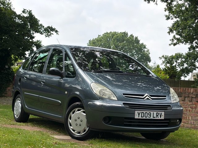 View our Citroen Xsara Picasso 1.6i 16V Desire MPV 5dr Petrol Manual (172 g/km, 110 bhp)