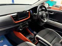 USED 2018 18 KIA STONIC 1.6 CRDi First Edition SUV 5dr Diesel Manual Euro 6 (s/s) (108 bhp) Gorgeous Stonic  "First Edition" with Lovely Spec, SATNAV, CarPlay, Parking Camera, Privacy Glass, 61000 Miles Kia Service History & up to 74MPG