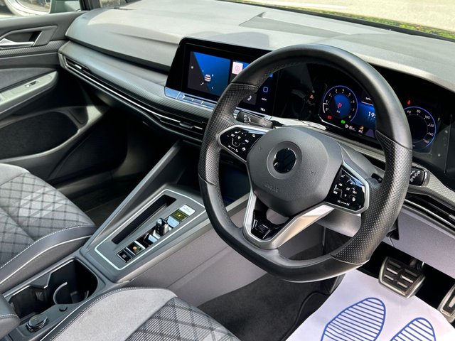 View our VOLKSWAGEN GOLF
