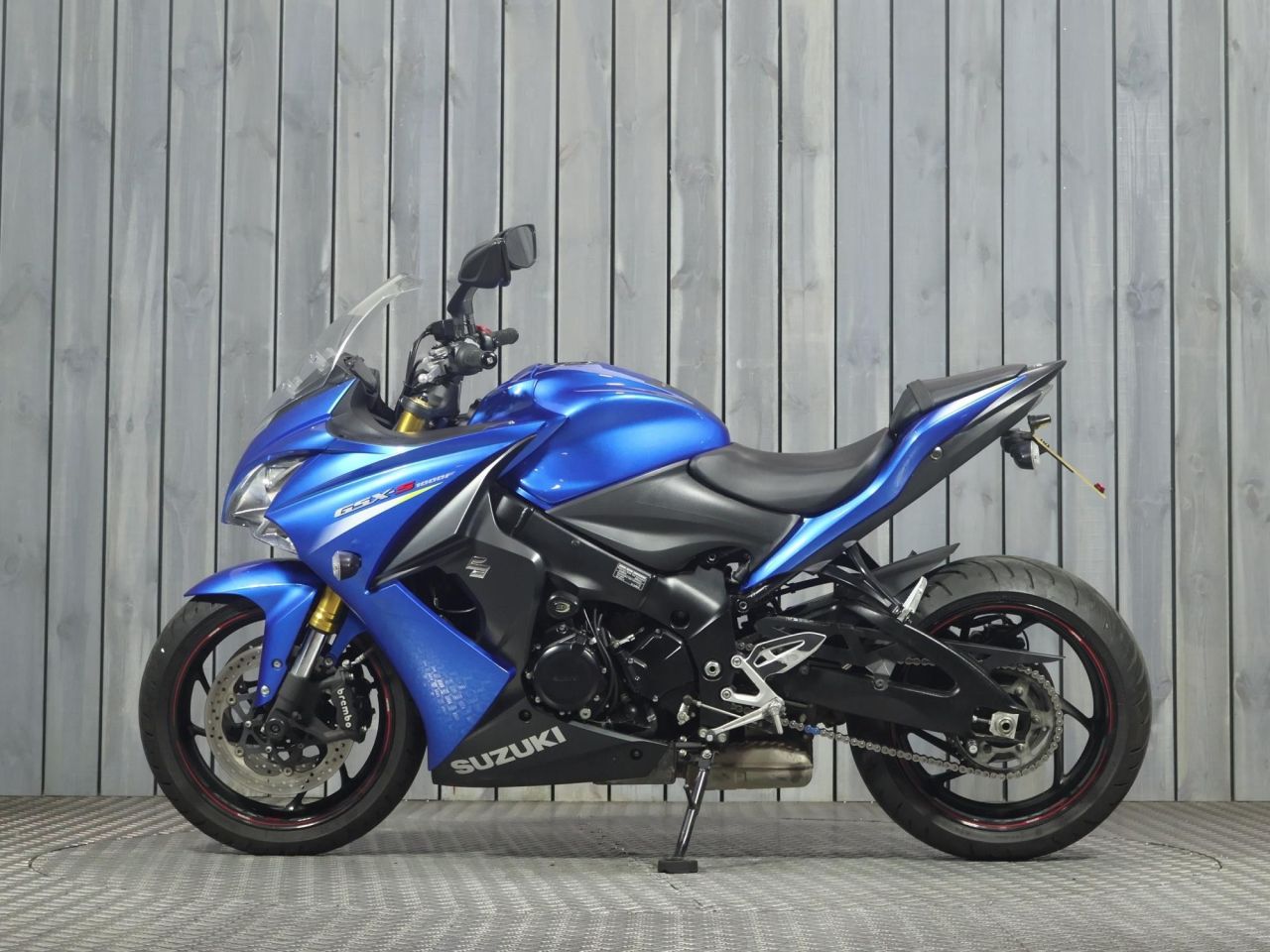 SUZUKI GSX-S1000F