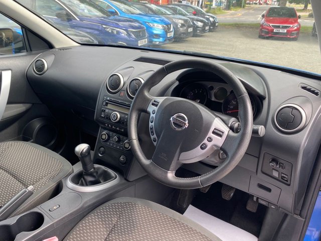 View our NISSAN QASHQAI