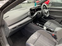 USED 2025 25 VOLKSWAGEN GOLF 1.5 eTSI MHEV R-Line Hatchback 5dr Petrol Hybrid DSG Euro 6 (s/s) (150 ps) 
