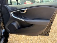 USED 2019 19 VOLVO V40 2.0 T2 R-Design Edition Hatchback 5dr Petrol Manual Euro 6 (s/s) (122 ps) 