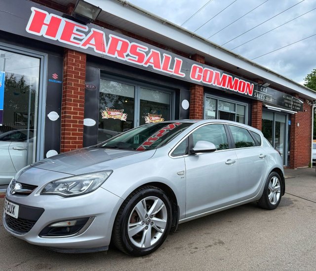 View our Vauxhall Astra 2.0 CDTi ecoFLEX SRi Hatchback 5dr Diesel Manual Euro 5 (s/s) (165 ps)