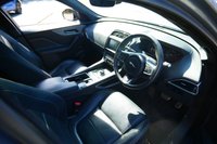 USED 2020 70 JAGUAR F-PACE 2.0 P250i Chequered Flag SUV 5dr Petrol Auto AWD Euro 6 (s/s) (250 ps) EIGER GREY METALLIC PAINTWORK + SUNROOF + WINTER PACK + MERIDIAN