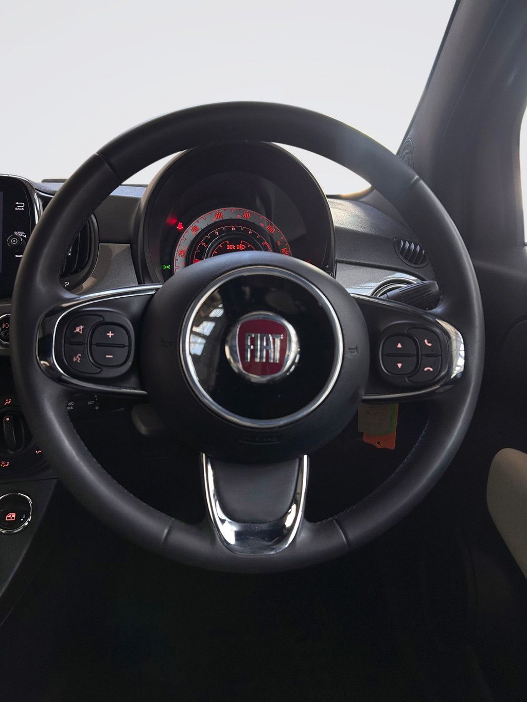 2023 Fiat 500 — image 11