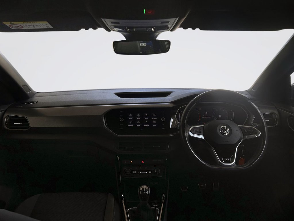 2019 Volkswagen T-Cross — image 2