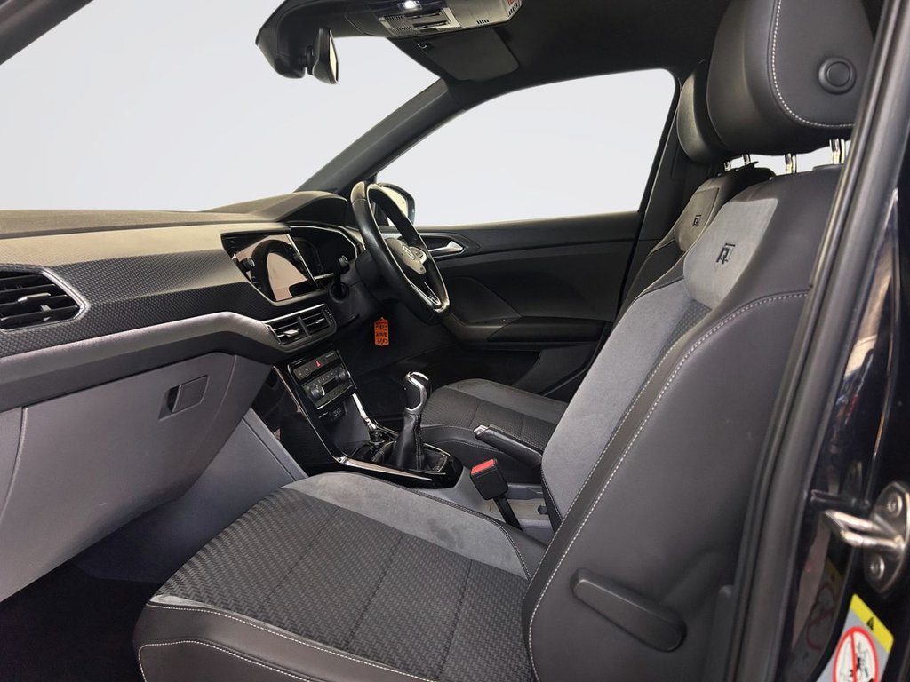 2019 Volkswagen T-Cross — image 6
