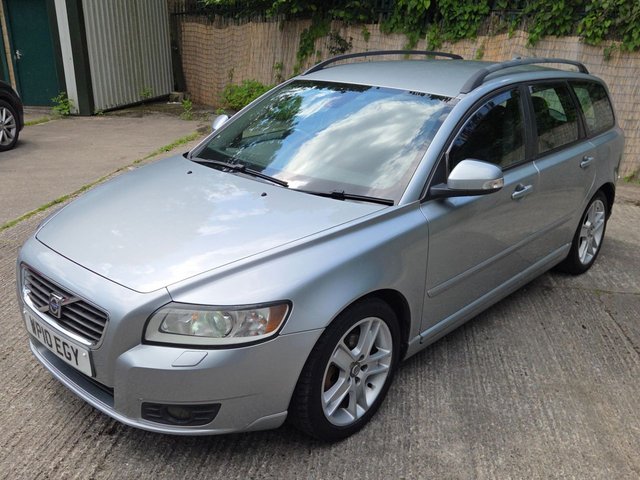 View our VOLVO V50