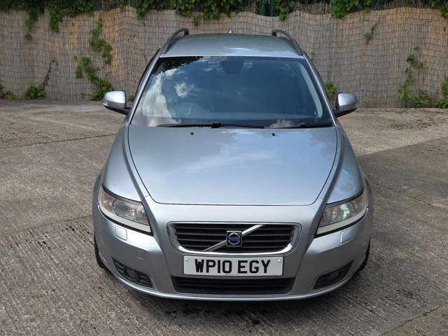 View our VOLVO V50