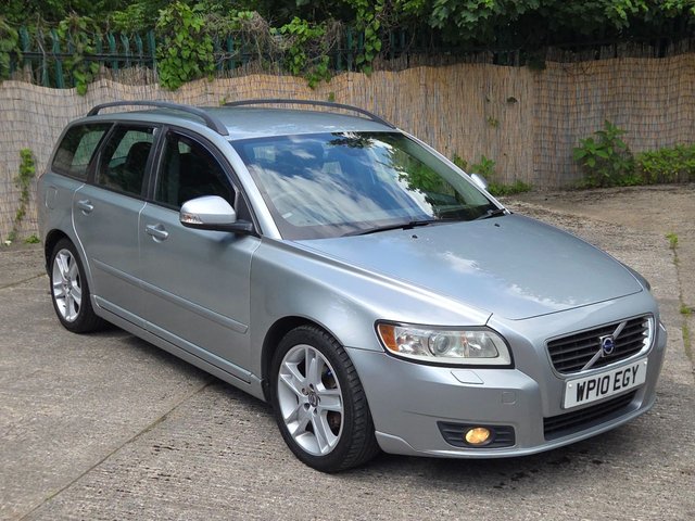 View our Volvo V50 1.6D DRIVe SE Estate 5dr Diesel Manual Euro 4 (s/s) (109 ps)