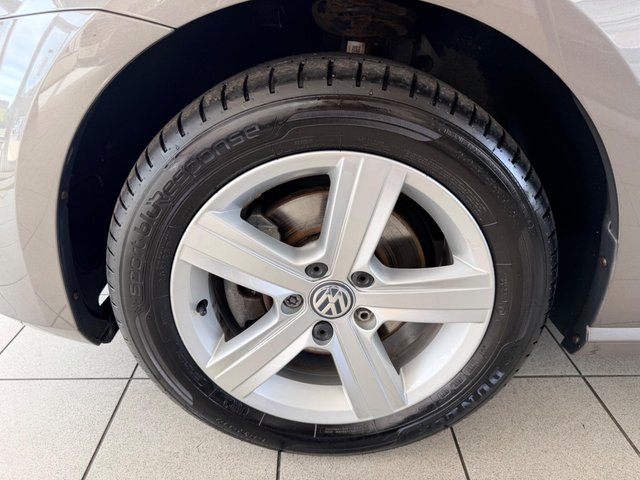 View our VOLKSWAGEN GOLF