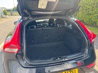 USED 2015 65 VOLVO V40 2.0 D2 R-Design Lux Nav Hatchback 5dr Diesel Auto Euro 6 (s/s) (120 ps) 