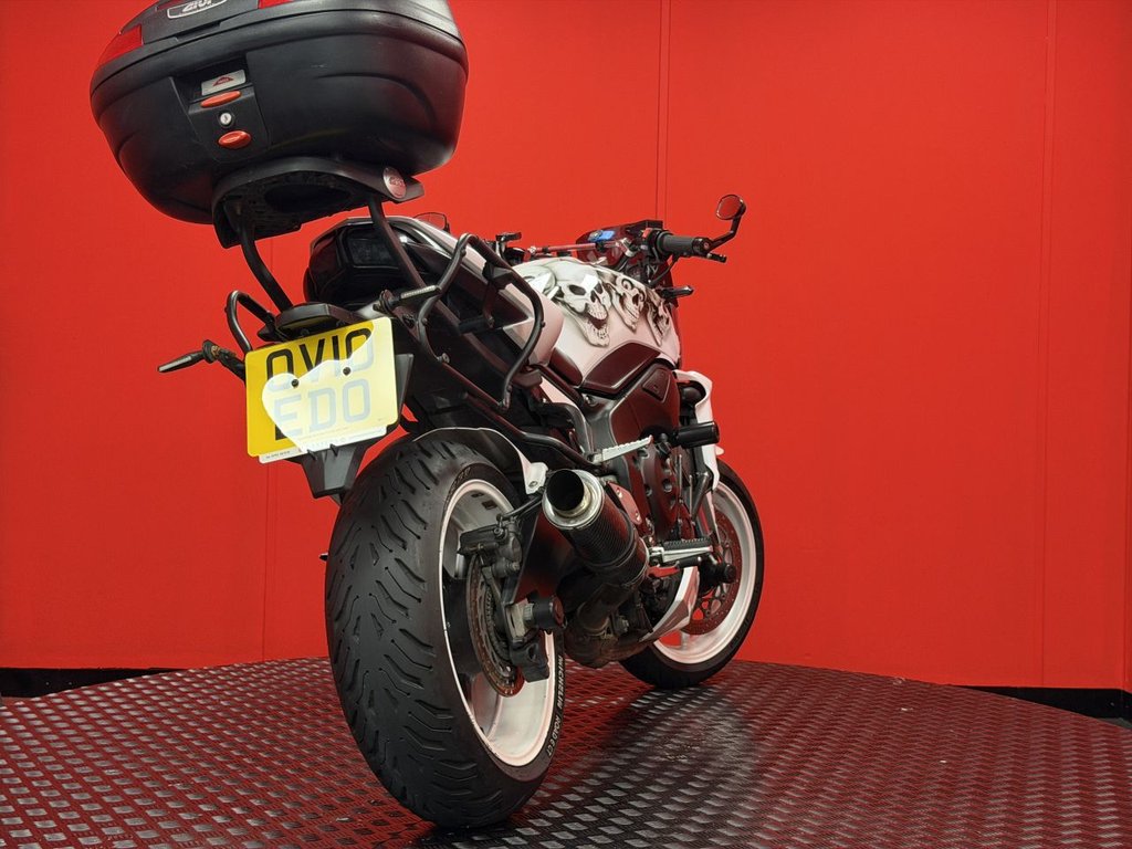 USED 2010 10 YAMAHA FZ 1 N TRADE BIKES AT TRADE PRICES CUSTOM AIR BRUSH PAINT