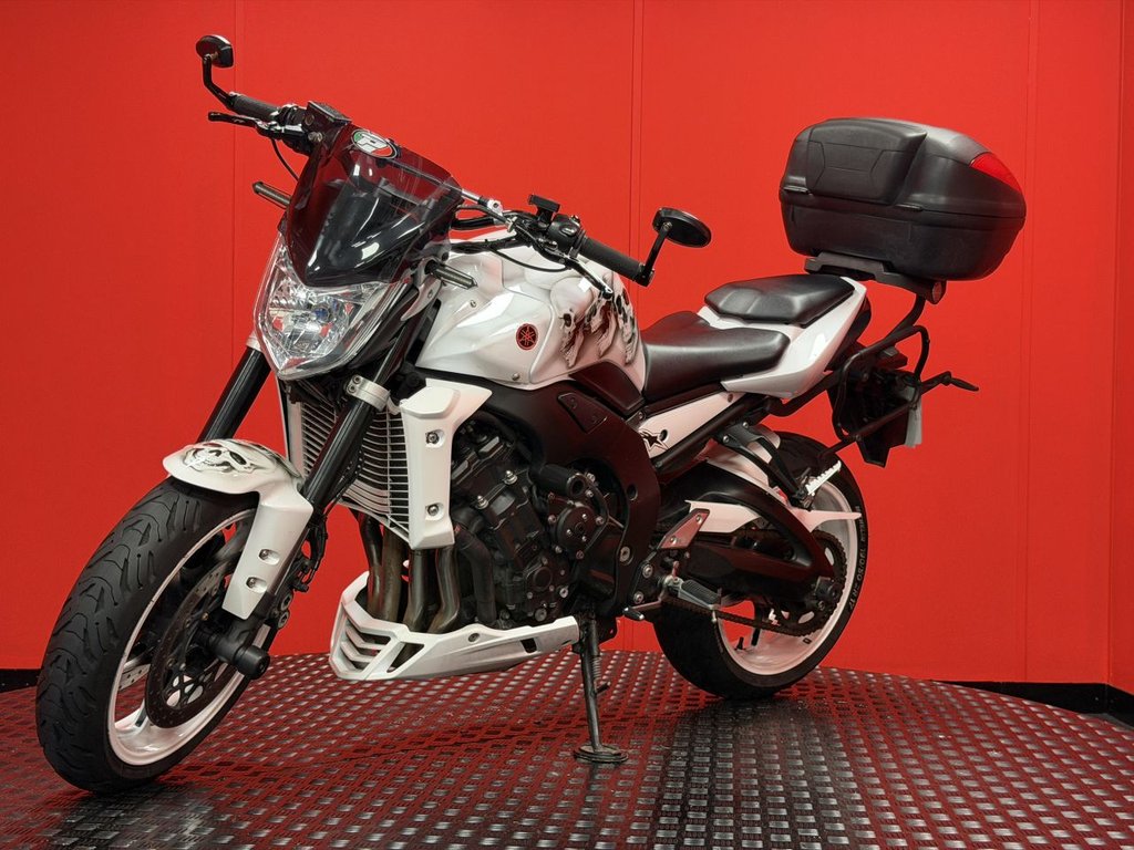 USED 2010 10 YAMAHA FZ 1 N TRADE BIKES AT TRADE PRICES CUSTOM AIR BRUSH PAINT