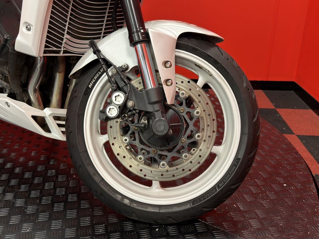 USED 2010 10 YAMAHA FZ 1 N TRADE BIKES AT TRADE PRICES CUSTOM AIR BRUSH PAINT