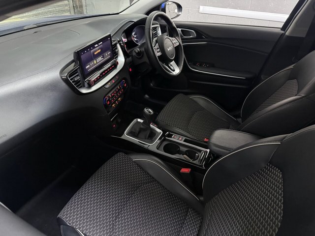 View our KIA XCEED