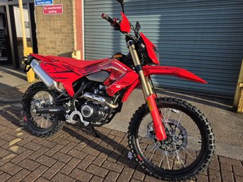 View our QJMOTOR COV 125 X
