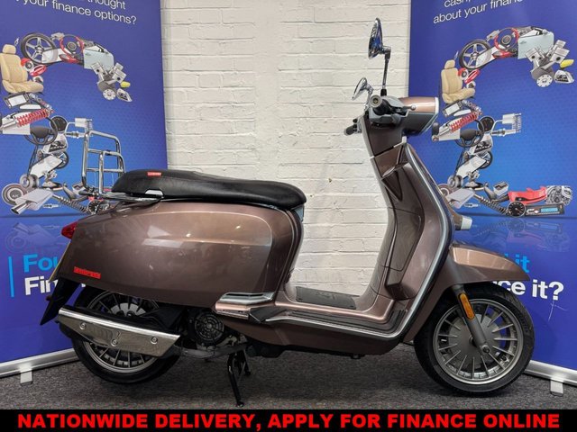 View our LAMBRETTA V125 Special