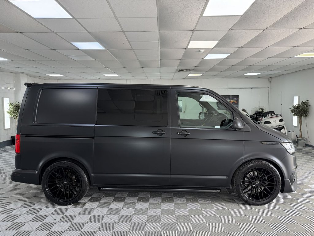 USED 2020 70 VOLKSWAGEN TRANSPORTER 2.0 BiTDI T32 Highline Kombi Double Cab 5dr Diesel DSG FWD SWB Euro 6 (s/s) (204 ps) 