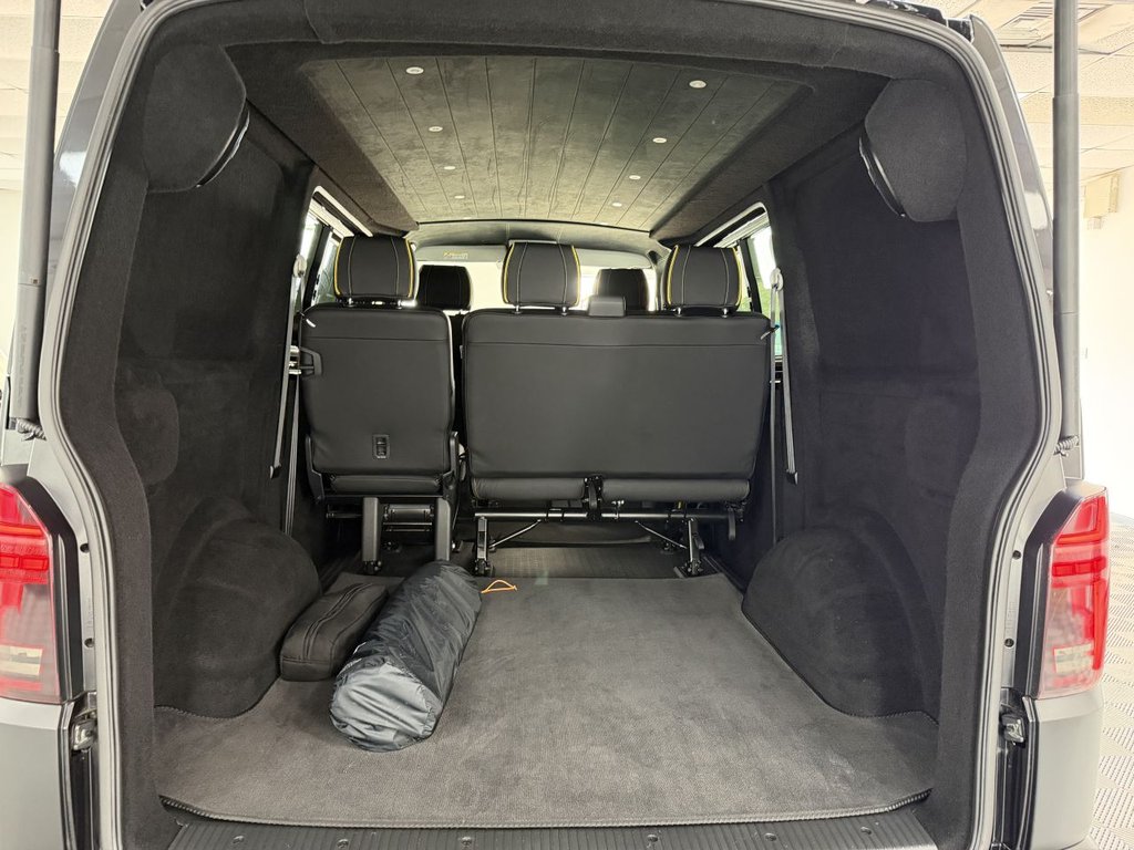 USED 2020 70 VOLKSWAGEN TRANSPORTER 2.0 BiTDI T32 Highline Kombi Double Cab 5dr Diesel DSG FWD SWB Euro 6 (s/s) (204 ps) 