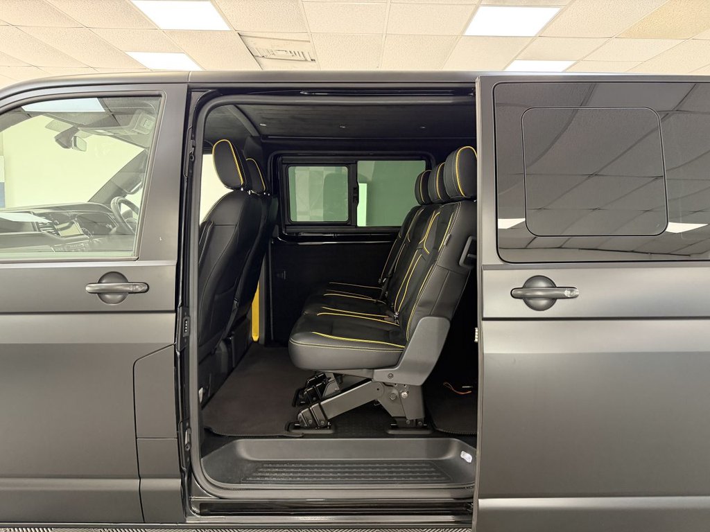 USED 2020 70 VOLKSWAGEN TRANSPORTER 2.0 BiTDI T32 Highline Kombi Double Cab 5dr Diesel DSG FWD SWB Euro 6 (s/s) (204 ps) 