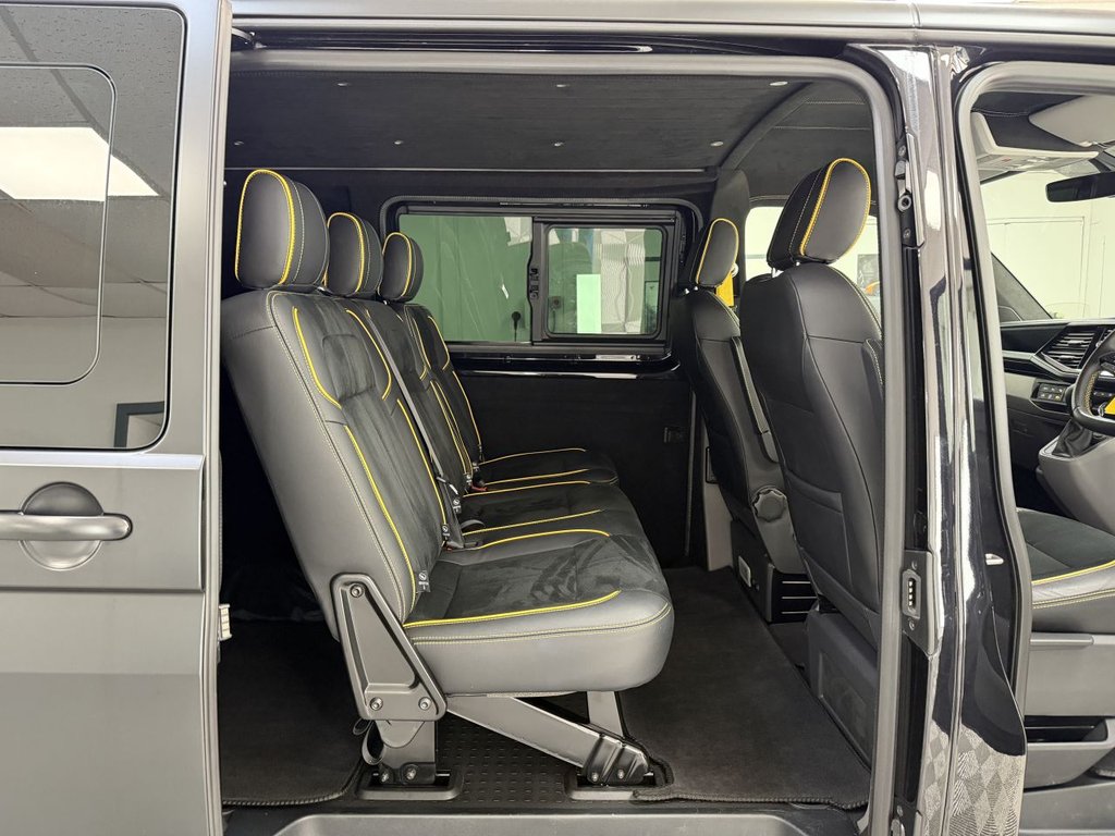 USED 2020 70 VOLKSWAGEN TRANSPORTER 2.0 BiTDI T32 Highline Kombi Double Cab 5dr Diesel DSG FWD SWB Euro 6 (s/s) (204 ps) 