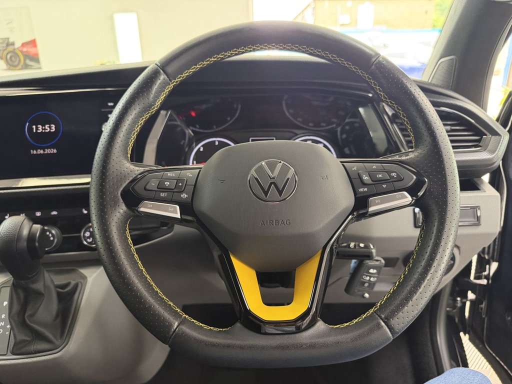 USED 2020 70 VOLKSWAGEN TRANSPORTER 2.0 BiTDI T32 Highline Kombi Double Cab 5dr Diesel DSG FWD SWB Euro 6 (s/s) (204 ps) 