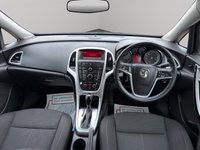 USED 2014 14 VAUXHALL ASTRA 1.6 16v SRi Hatchback 5dr Petrol Auto Euro 5 (115 ps) 