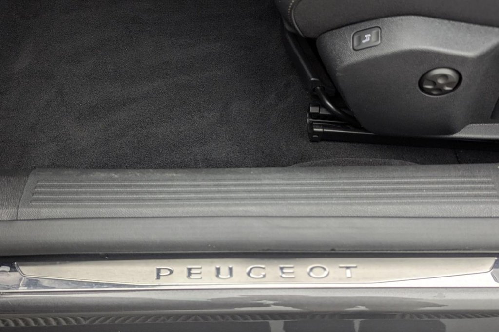 USED 2022 22 PEUGEOT 508 SW 1.6 11.8kWh GT Premium Estate 5dr Petrol Plug-in Hybrid e-EAT Euro 6 (s/s) (225 ps) Car Play, Sun Roof, Camera