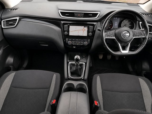 View our NISSAN QASHQAI