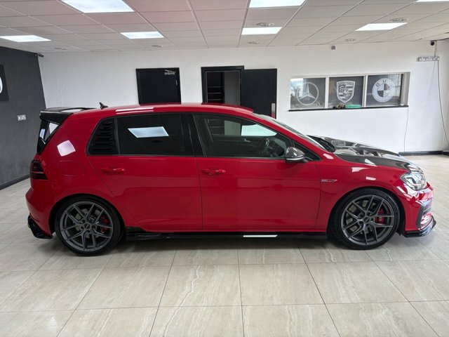 View our VOLKSWAGEN GOLF