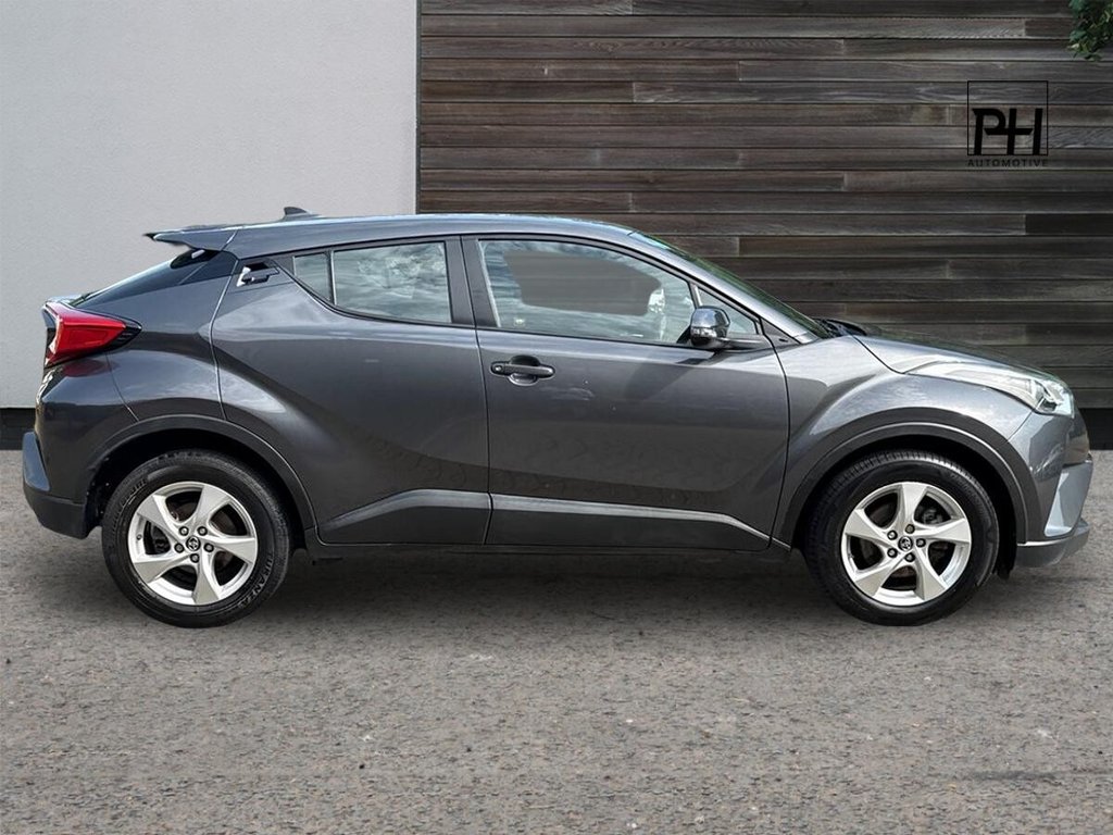 USED 2018 67 TOYOTA C-HR 1.2 VVT-i Icon SUV 5dr Petrol Manual Euro 6 (s/s) (115 ps) 6 MONTH WARRANTY|DUAL ZONE