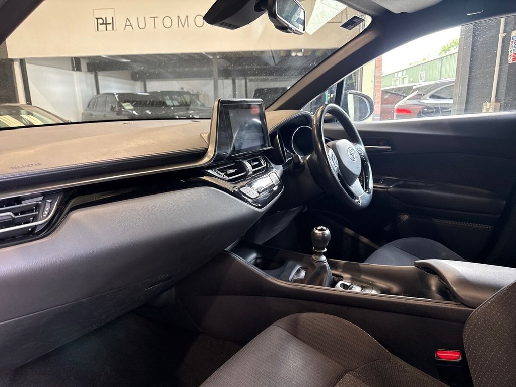 USED 2018 67 TOYOTA C-HR 1.2 VVT-i Icon SUV 5dr Petrol Manual Euro 6 (s/s) (115 ps) 6 MONTH WARRANTY|DUAL ZONE