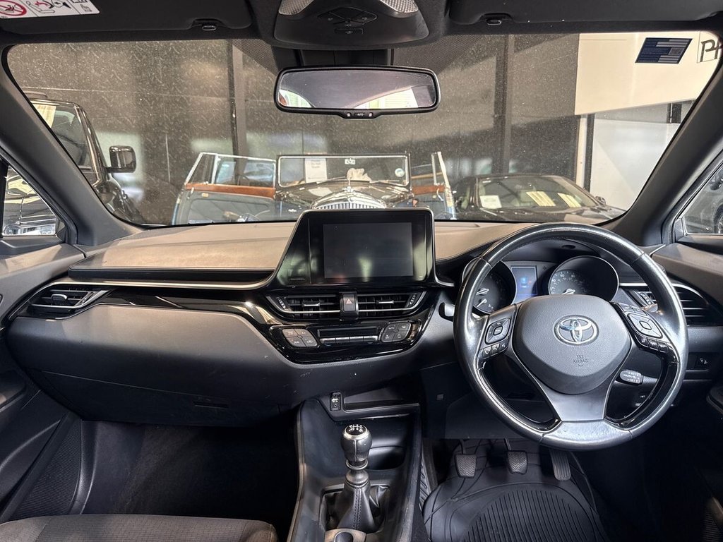 USED 2018 67 TOYOTA C-HR 1.2 VVT-i Icon SUV 5dr Petrol Manual Euro 6 (s/s) (115 ps) 6 MONTH WARRANTY|DUAL ZONE