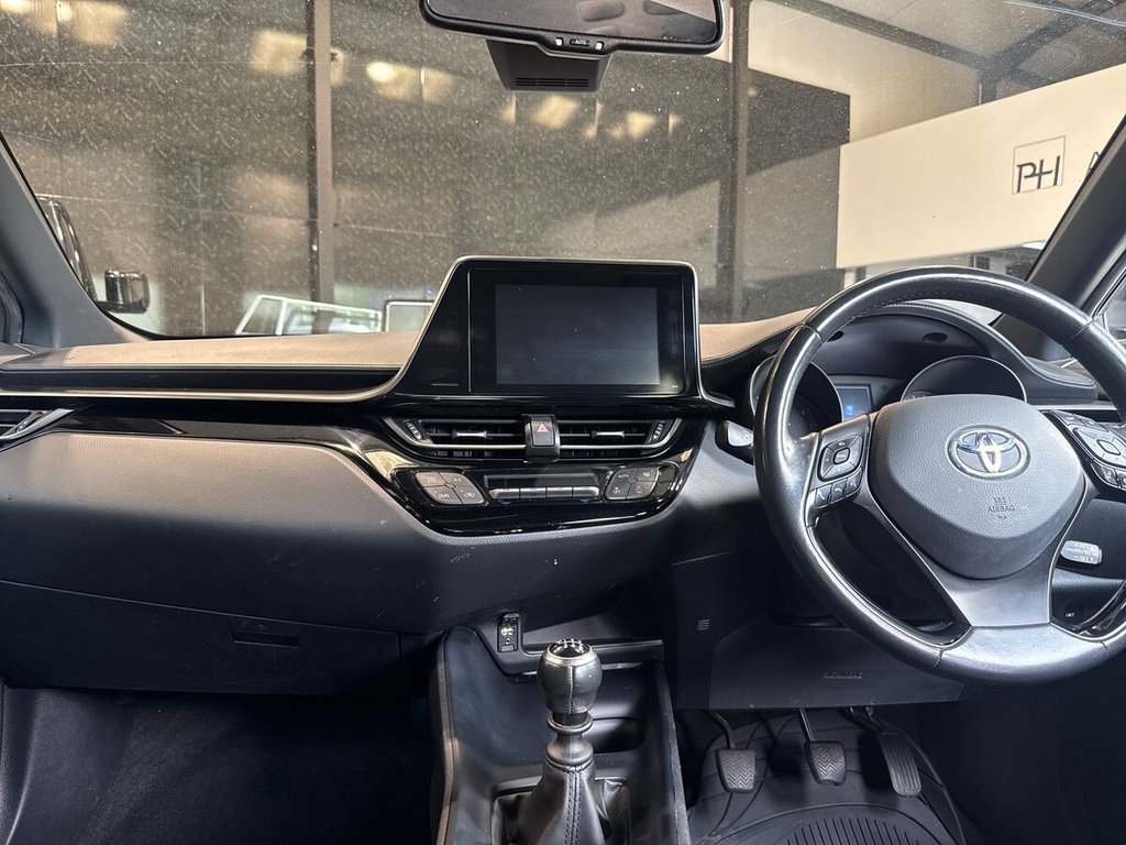 USED 2018 67 TOYOTA C-HR 1.2 VVT-i Icon SUV 5dr Petrol Manual Euro 6 (s/s) (115 ps) 6 MONTH WARRANTY|DUAL ZONE